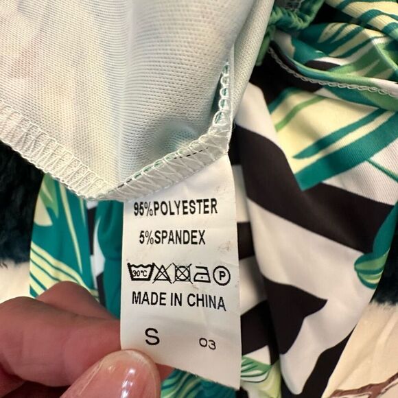 Soho Chic Floral Sleeveless Wide Leg Pockets One Piece Green Black Jumpsuit Smal - Picture 6 of 6